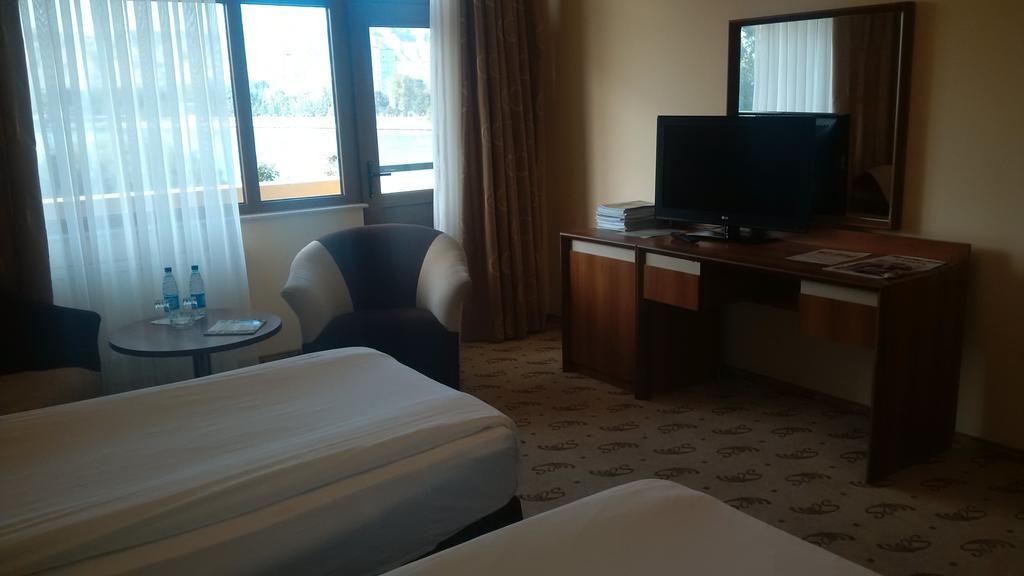 River Side Hotel Mingachevir Phòng bức ảnh