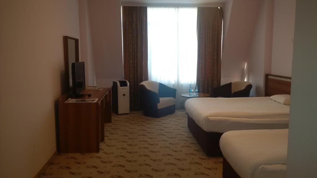 River Side Hotel Mingachevir Phòng bức ảnh
