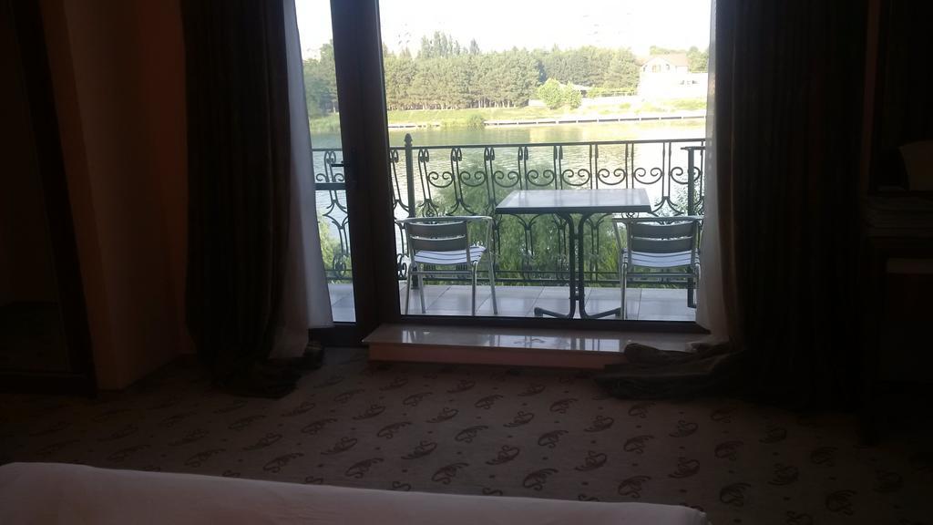 River Side Hotel Mingachevir Phòng bức ảnh