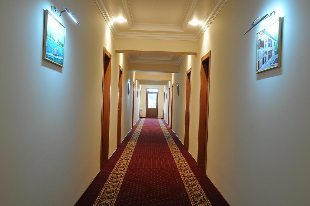 River Side Hotel Mingachevir Ngoại thất bức ảnh