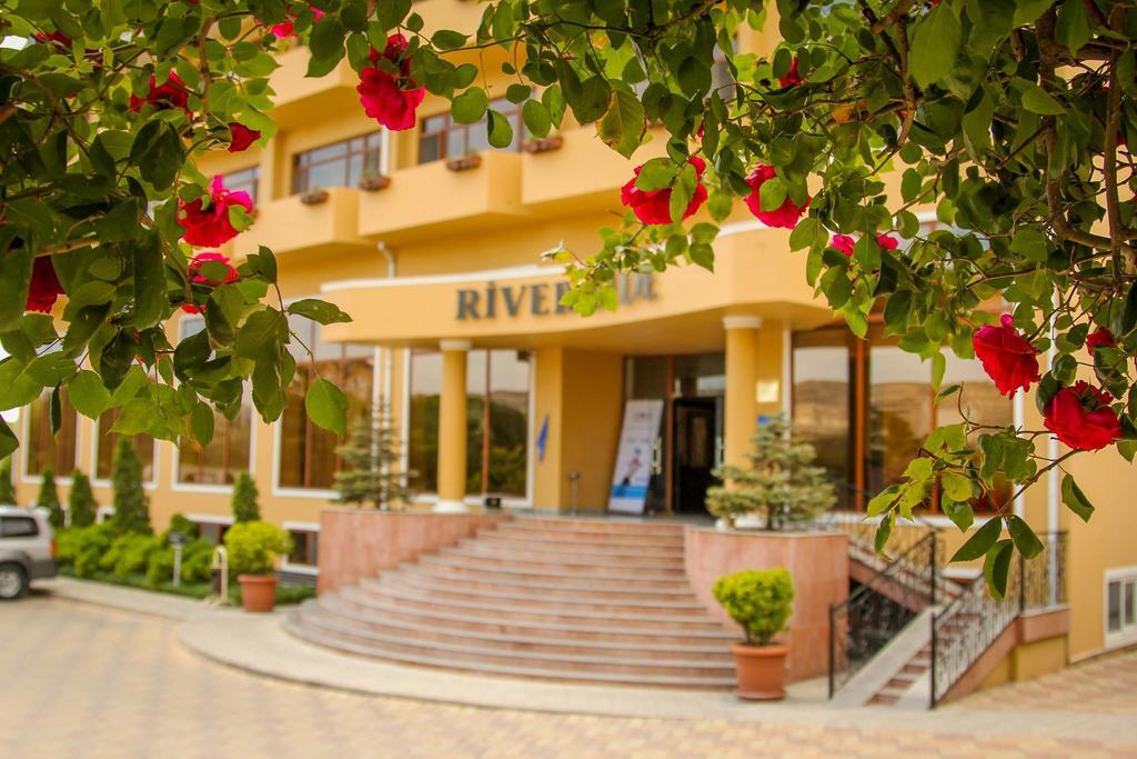 River Side Hotel Mingachevir Ngoại thất bức ảnh