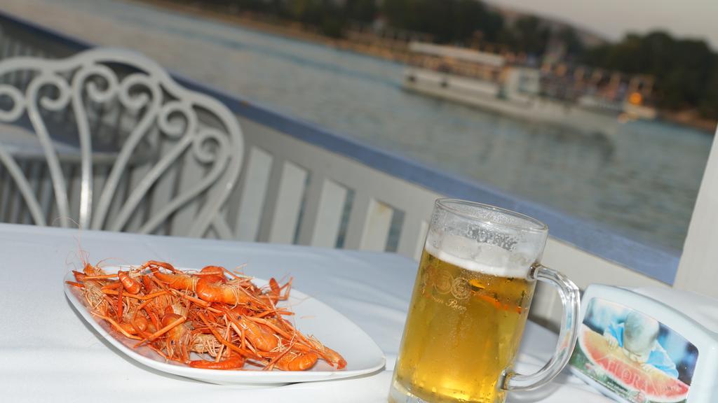River Side Hotel Mingachevir Ngoại thất bức ảnh