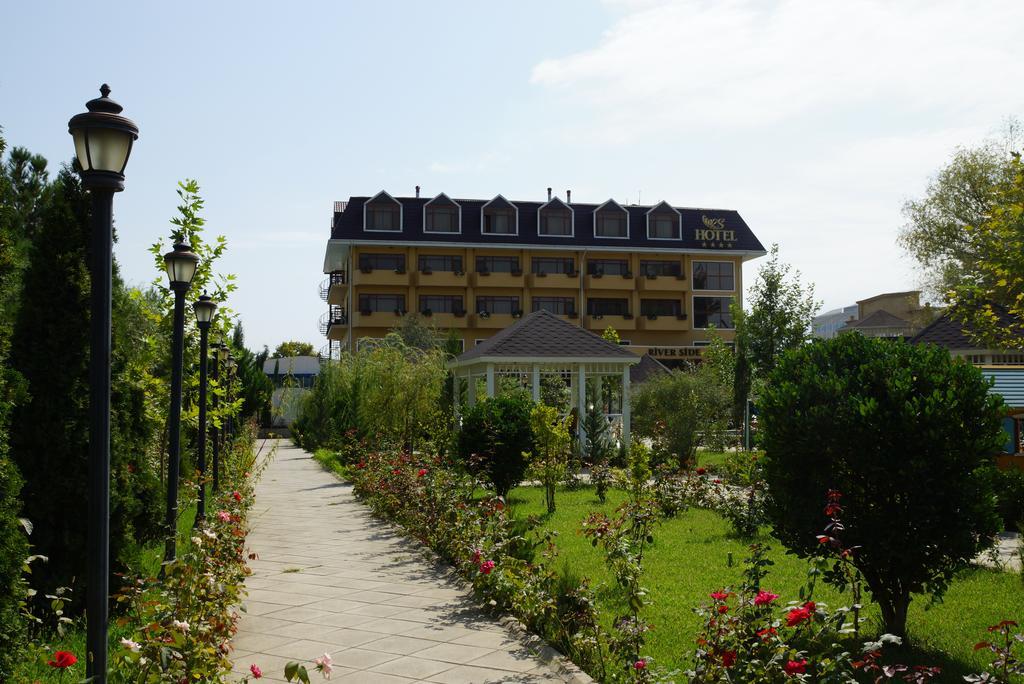 River Side Hotel Mingachevir Ngoại thất bức ảnh
